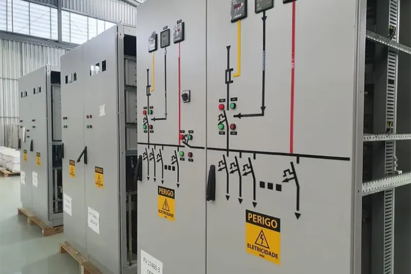 電気システムの効率と信頼性における AC/DC 電気パネルの重要性